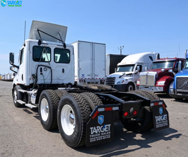 
								2020 Freightliner Daycab full									