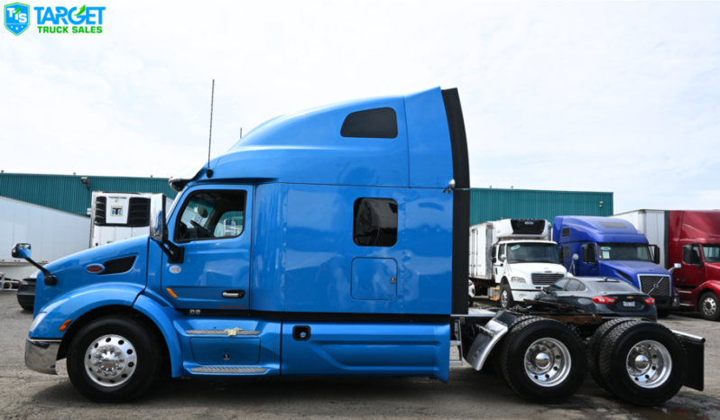 
								2022 Peterbilt 579 full									