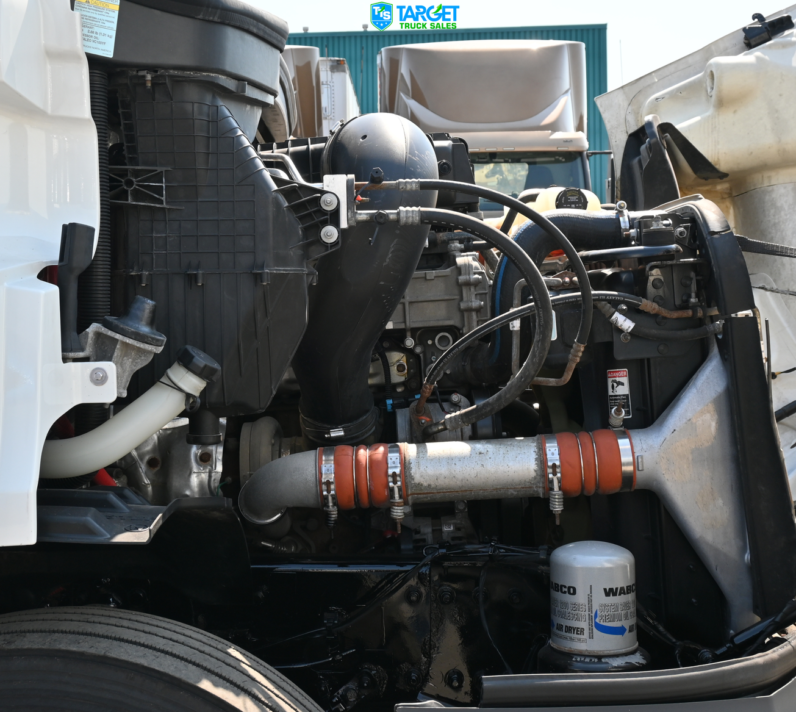 
								2020 Freightliner Daycab full									