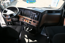 
										2022 Freightliner Cascadia – 687K Kilometers Driven full									