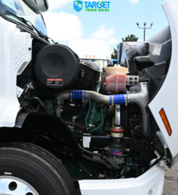
										2022 Volvo VNR Daycab – 448K  Kilometers Driven full									