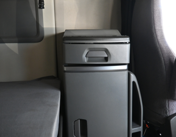 
								2022 Volvo VNL 760 full									