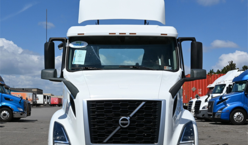 
								2022 Volvo VNR Daycab – 448K  Kilometers Driven full									