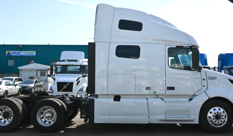 
								2022 Volvo VNL 760 full									