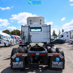 
										2022 Volvo VNR Daycab full									