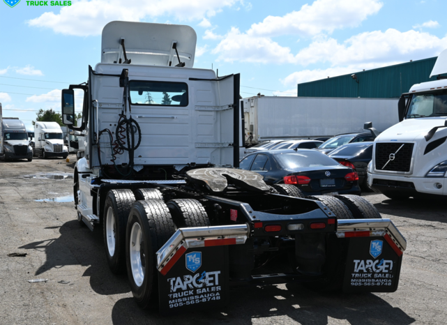 
								2022 Volvo VNR Daycab – 448K  Kilometers Driven full									