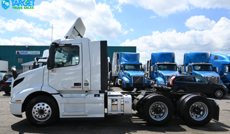 
								2022 Volvo VNR Daycab – 394K Kilometers Driven full									