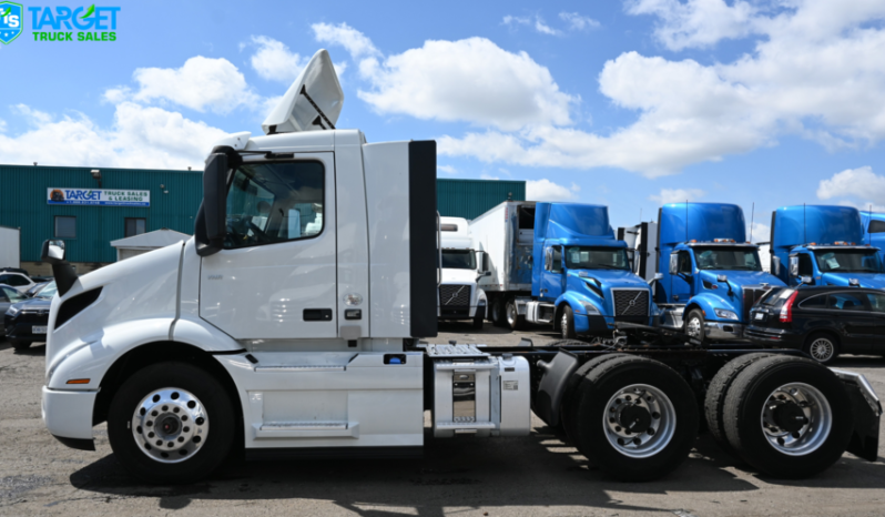 
								2022 Volvo VNR Daycab – 448K  Kilometers Driven full									