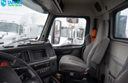 
										2020 Volvo VNR Daycab full									