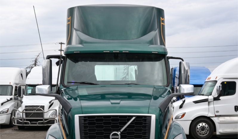 
								2020 Volvo VNR Daycab full									