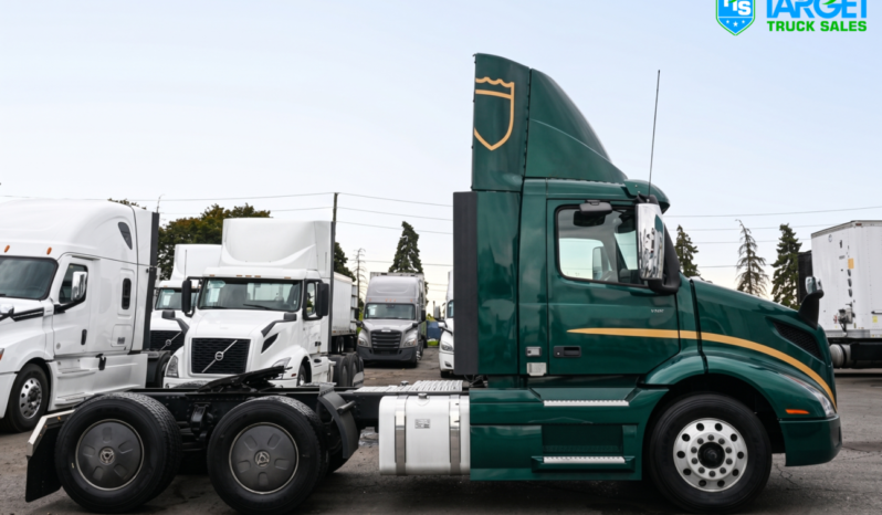 
								2020 Volvo VNR Daycab full									
