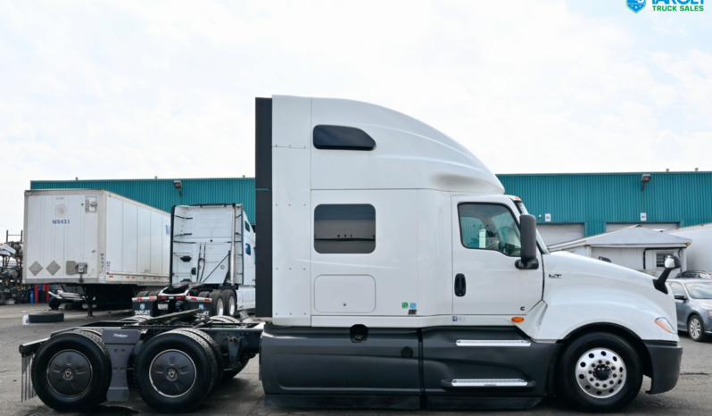 
								2023 International LT625 full									