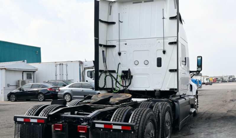 
								2023 International LT625 full									
