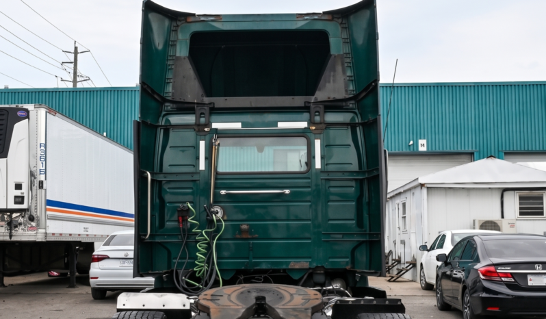 
								2020 Volvo VNR Daycab full									