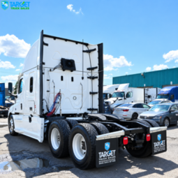 
										2022 Freightliner Cascadia full									