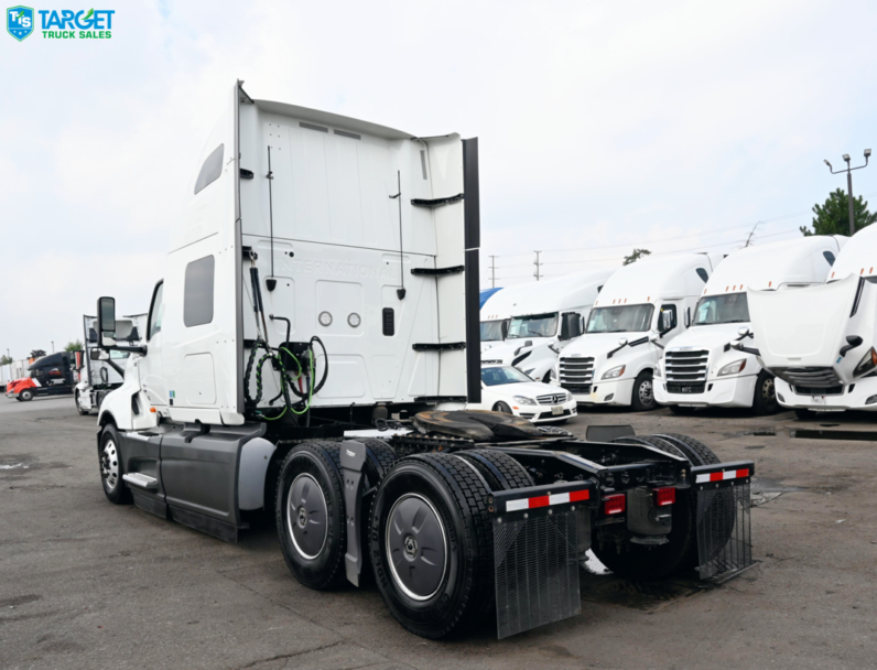 
								2023 International LT625 full									