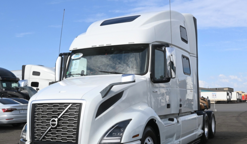 2024 Volvo VNL 860 - 691K Kilometers Driven