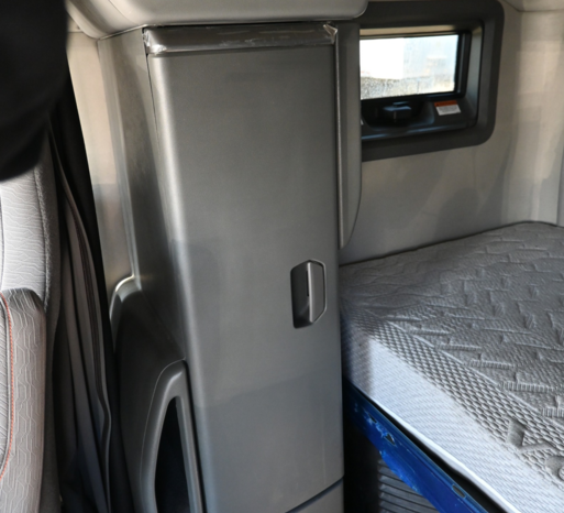 
								2024 Volvo VNL 760 full									