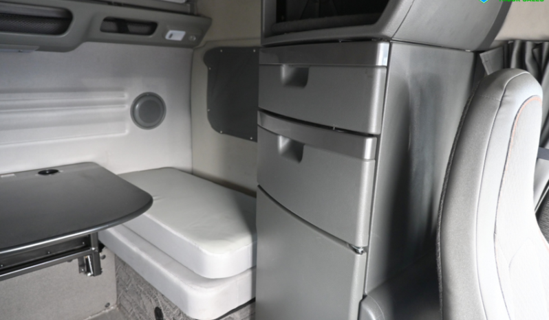 
								2024 Volvo VNL 860 full									