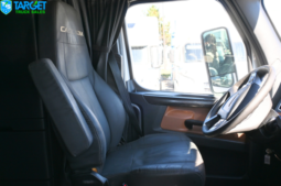 
										2023 Freightliner Cascadia full									