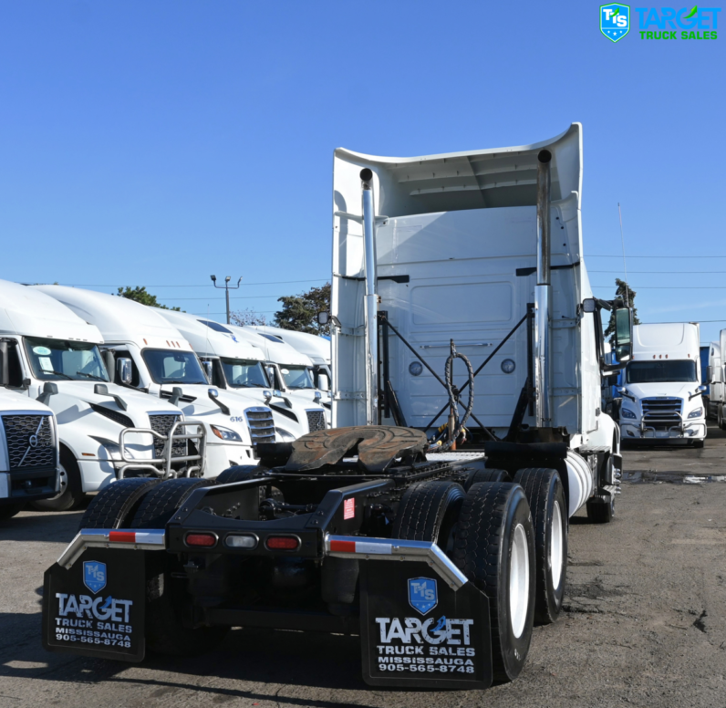 
								2025 Volvo VNR 640 full									